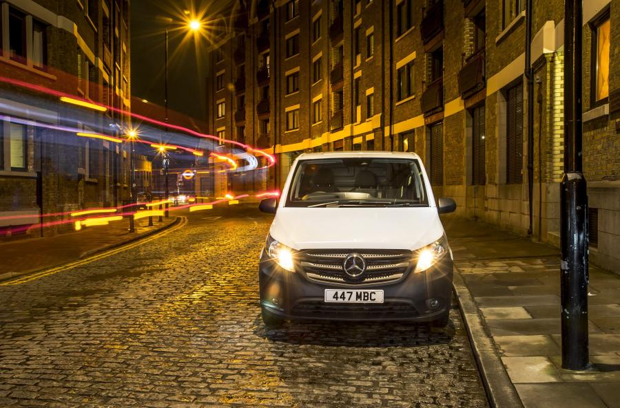  Mercedes-Benz Vito Panel Van 2015 года  (UK) (фото 16 из 30)